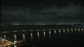 Weather camera view of Edison Grand tower 350 ft elev..