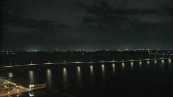 Weather camera view of Edison Grand tower 350 ft elev..