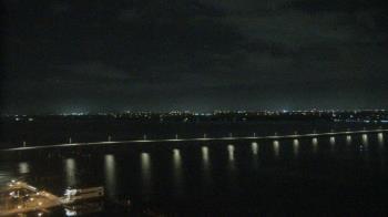 Weather camera view of Edison Grand tower 350 ft elev..