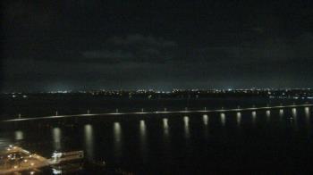 Weather camera view of Edison Grand tower 350 ft elev..