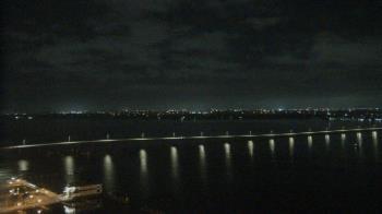 Weather camera view of Edison Grand tower 350 ft elev..