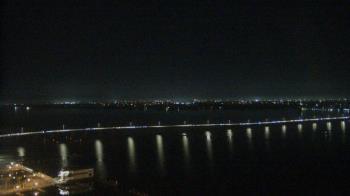 Weather camera view of Edison Grand tower 350 ft elev..