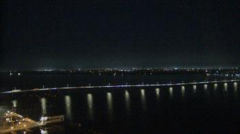 Weather camera view of Edison Grand tower 350 ft elev..