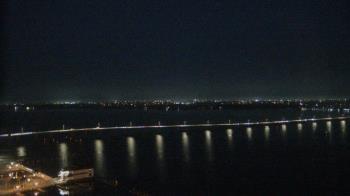 Weather camera view of Edison Grand tower 350 ft elev..