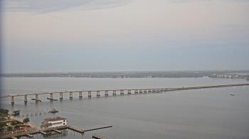 Weather camera view of Edison Grand tower 350 ft elev..