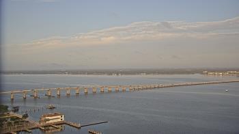 Weather camera view of Edison Grand tower 350 ft elev..