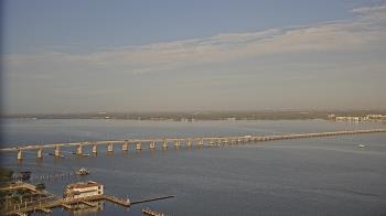 Weather camera view of Edison Grand tower 350 ft elev..