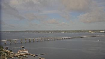 Weather camera view of Edison Grand tower 350 ft elev..