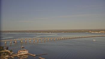 Weather camera view of Edison Grand tower 350 ft elev..