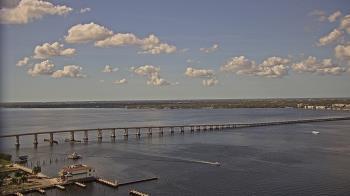 Weather camera view of Edison Grand tower 350 ft elev..