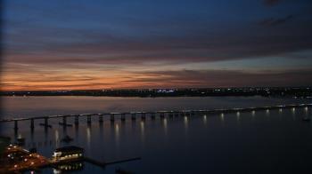 Weather camera view of Edison Grand tower 350 ft elev..