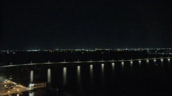 Weather camera view of Edison Grand tower 350 ft elev..