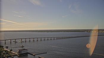 Weather camera view of Edison Grand tower 350 ft elev..