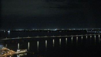 Weather camera view of Edison Grand tower 350 ft elev..