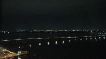 Weather camera view of Edison Grand tower 350 ft elev..