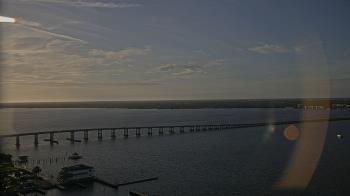 Weather camera view of Edison Grand tower 350 ft elev..