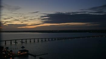 Weather camera view of Edison Grand tower 350 ft elev..