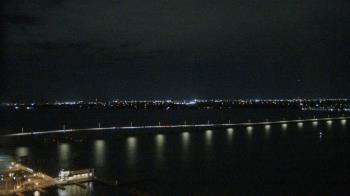 Weather camera view of Edison Grand tower 350 ft elev..