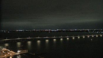 Weather camera view of Edison Grand tower 350 ft elev..