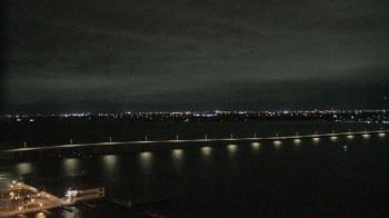 Weather camera view of Edison Grand tower 350 ft elev..