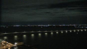 Weather camera view of Edison Grand tower 350 ft elev..