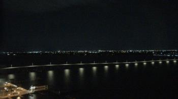 Weather camera view of Edison Grand tower 350 ft elev..