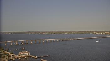 Weather camera view of Edison Grand tower 350 ft elev..