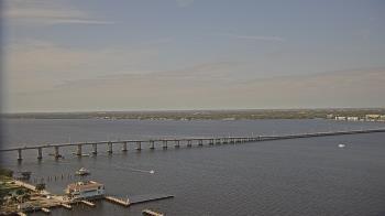 Weather camera view of Edison Grand tower 350 ft elev..