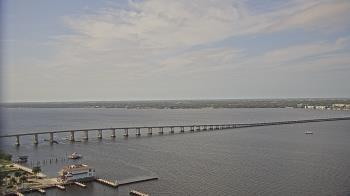 Weather camera view of Edison Grand tower 350 ft elev..