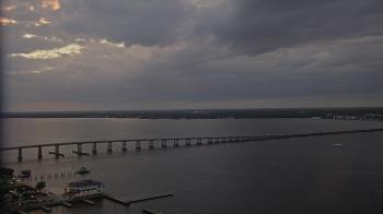 Weather camera view of Edison Grand tower 350 ft elev..