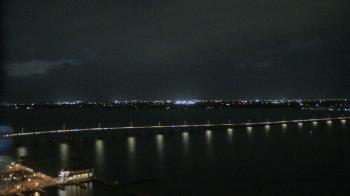 Weather camera view of Edison Grand tower 350 ft elev..