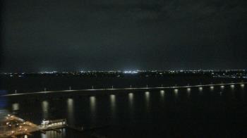 Weather camera view of Edison Grand tower 350 ft elev..