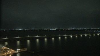 Weather camera view of Edison Grand tower 350 ft elev..