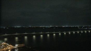 Weather camera view of Edison Grand tower 350 ft elev..