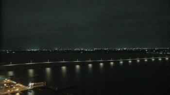 Weather camera view of Edison Grand tower 350 ft elev..