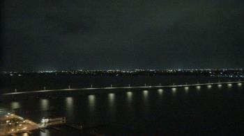 Weather camera view of Edison Grand tower 350 ft elev..