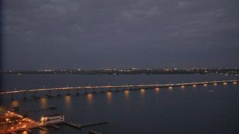 Weather camera view of Edison Grand tower 350 ft elev..