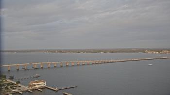 Weather camera view of Edison Grand tower 350 ft elev..