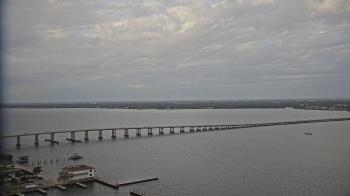 Weather camera view of Edison Grand tower 350 ft elev..