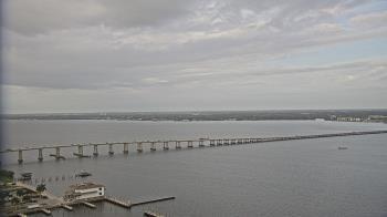 Weather camera view of Edison Grand tower 350 ft elev..