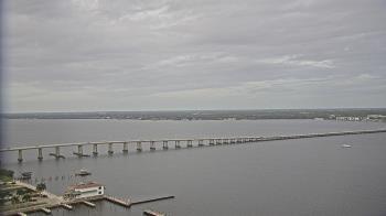 Weather camera view of Edison Grand tower 350 ft elev..