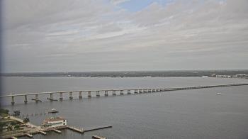 Weather camera view of Edison Grand tower 350 ft elev..