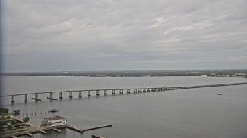 Weather camera view of Edison Grand tower 350 ft elev..