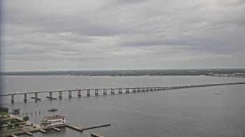 Weather camera view of Edison Grand tower 350 ft elev..