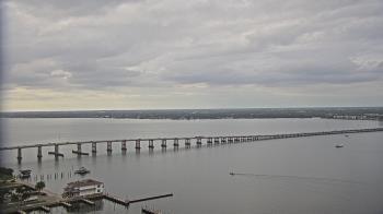 Weather camera view of Edison Grand tower 350 ft elev..