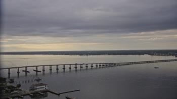 Weather camera view of Edison Grand tower 350 ft elev..