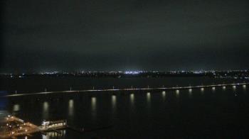 Weather camera view of Edison Grand tower 350 ft elev..