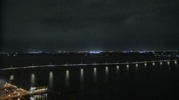 Weather camera view of Edison Grand tower 350 ft elev..