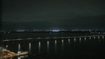 Weather camera view of Edison Grand tower 350 ft elev..