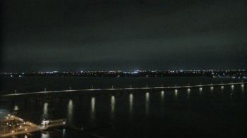Weather camera view of Edison Grand tower 350 ft elev..